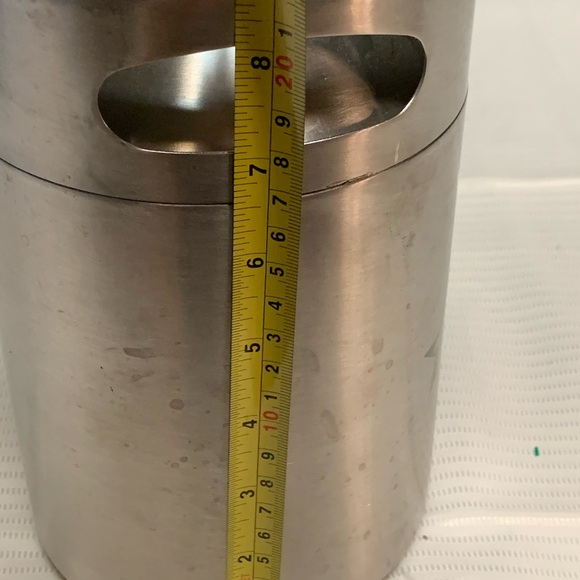 Mini Keg. Silver Eagle 2 Liter 64 Oz Stainless Steel. Twist off cap. - Picture 4 of 6
